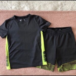 Xersion Boys Athletic Set Size 6 - 7
